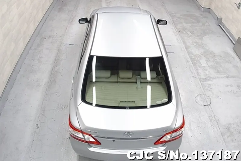 Toyota Premio in Silver for Sale Image 2