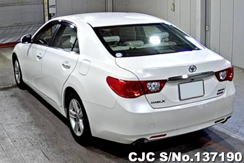 Toyota Mark X in White for Sale Image 1