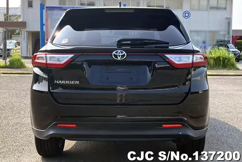 Toyota Harrier in White for Sale Image 5