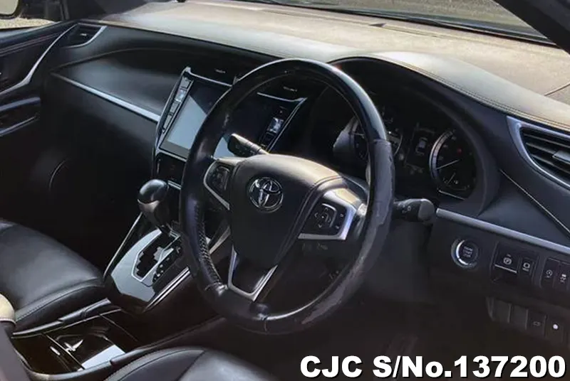 Toyota Harrier in White for Sale Image 11