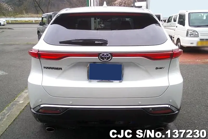 Toyota Harrier in Pearl for Sale Image 5