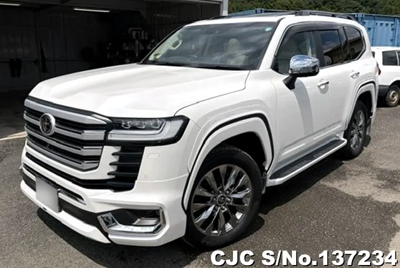 Toyota Land Cruiser in Pearl for Sale Image 3