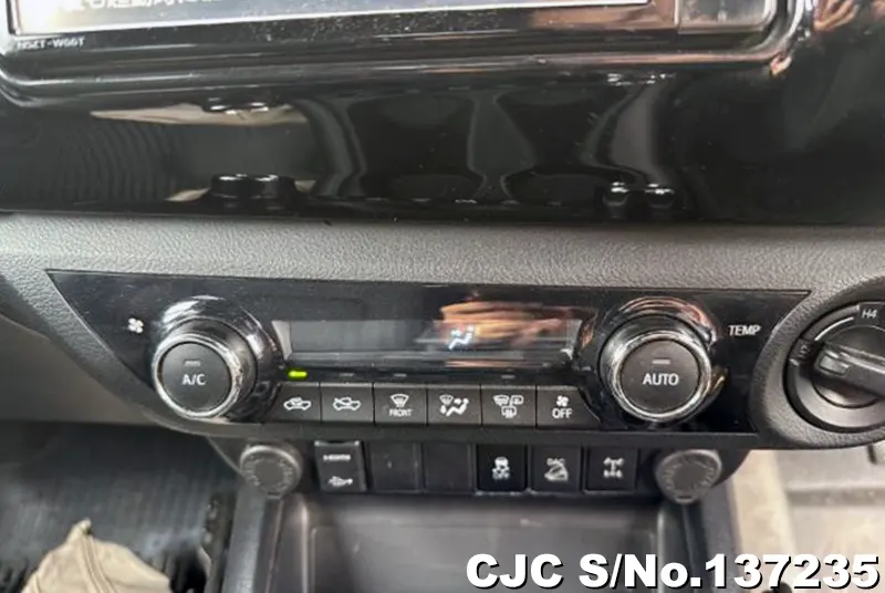 Toyota Hilux in Red for Sale Image 11