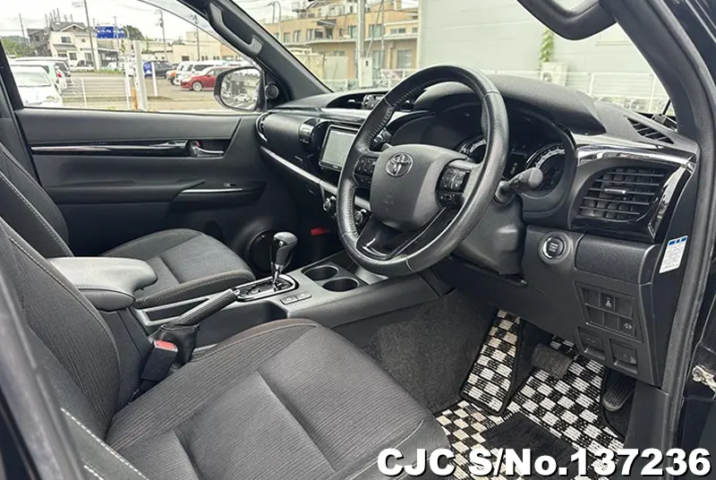 Toyota Hilux in Black for Sale Image 10