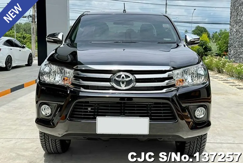 Toyota Hilux in Black for Sale Image 4
