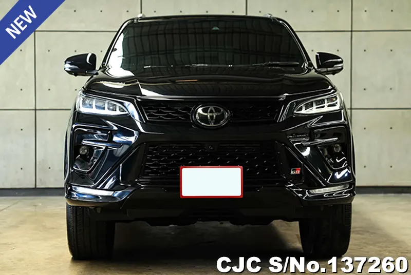 Toyota Fortuner in Black for Sale Image 2