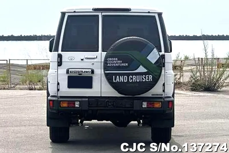 Toyota Land Cruiser in Pearl for Sale Image 5