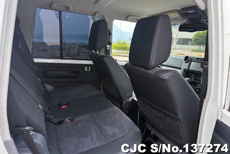 Toyota Land Cruiser in Pearl for Sale Image 11