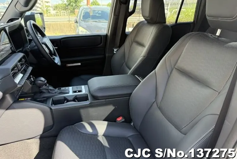 Toyota Land Cruiser 250 in Pearl for Sale Image 9