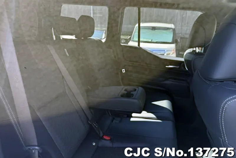 Toyota Land Cruiser 250 in Pearl for Sale Image 10