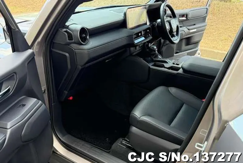 Toyota Land Cruiser 250 in Gray for Sale Image 11