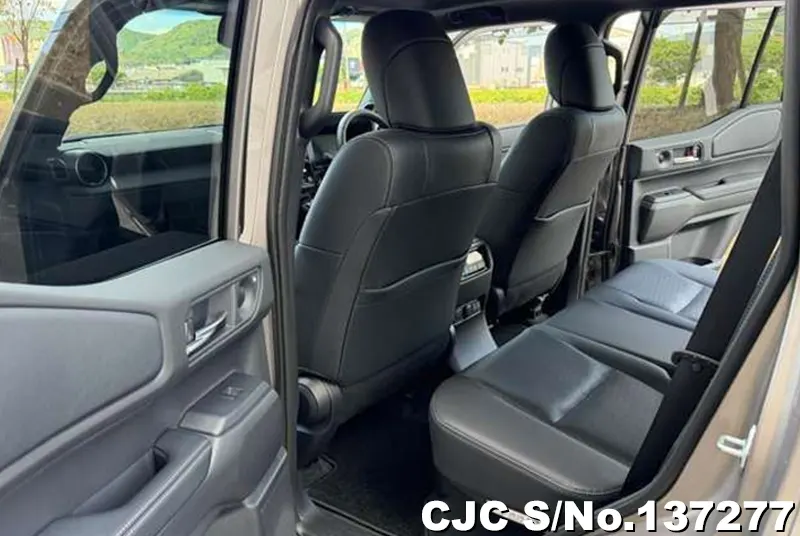 Toyota Land Cruiser 250 in Gray for Sale Image 17
