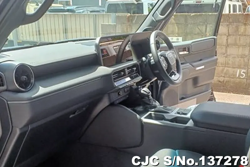Toyota Land Cruiser 250 in Black for Sale Image 7