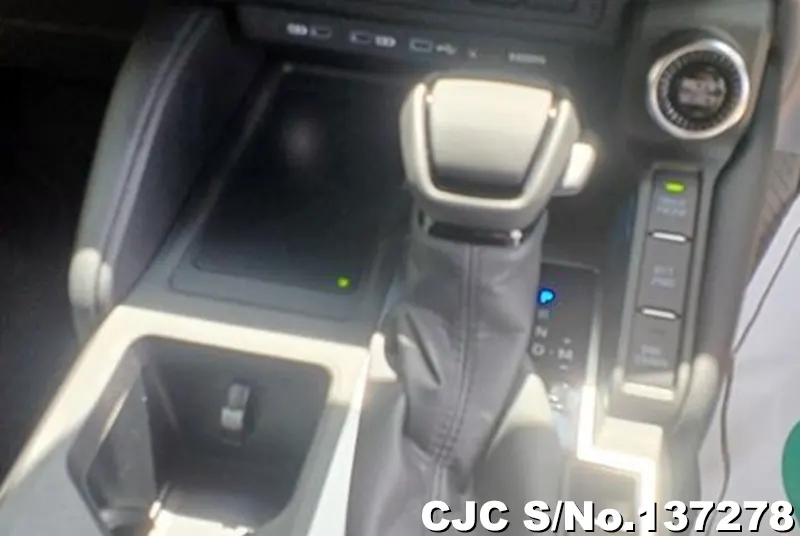 Toyota Land Cruiser 250 in Black for Sale Image 13