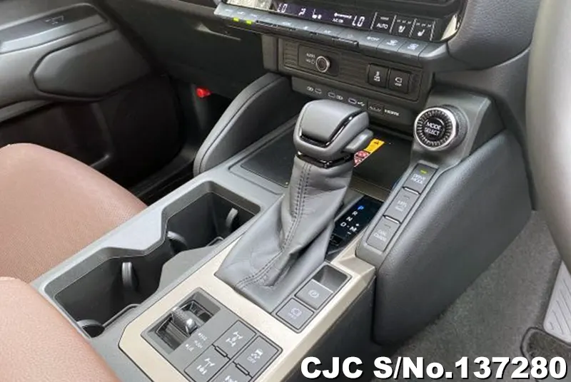 Toyota Land Cruiser 250 in Gray for Sale Image 15