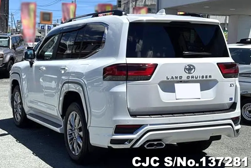 Toyota Land Cruiser in Pearl for Sale Image 1