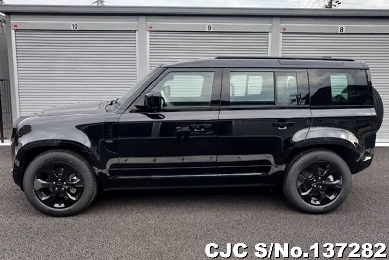 Land Rover Defender in Black for Sale Image 3