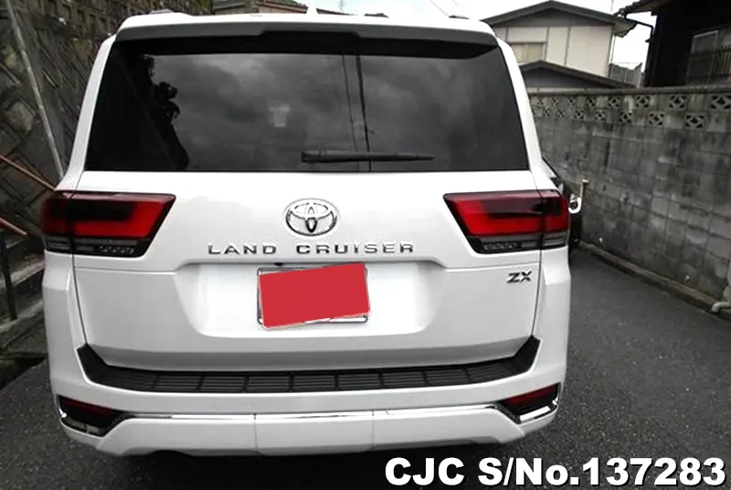 Toyota Land Cruiser in Pearl for Sale Image 5