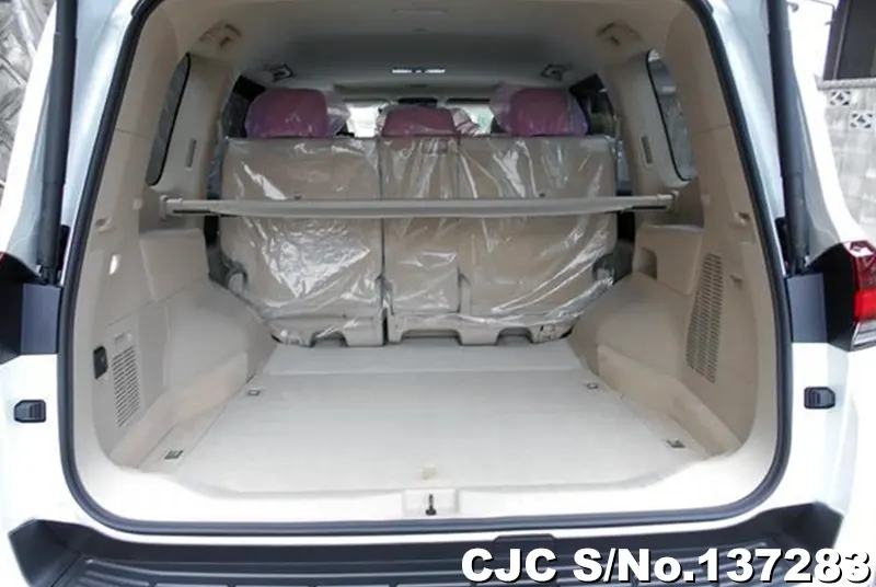 Toyota Land Cruiser in Pearl for Sale Image 6