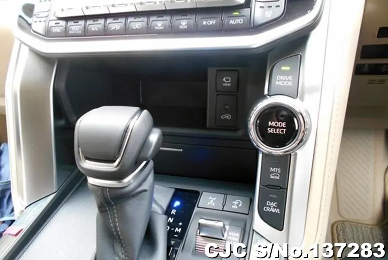 Toyota Land Cruiser in Pearl for Sale Image 12