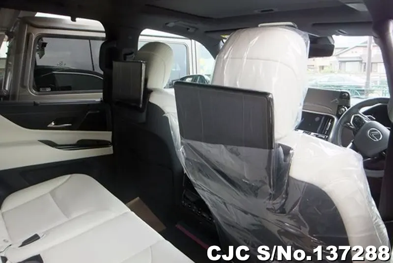 Lexus LX700H in Black for Sale Image 7