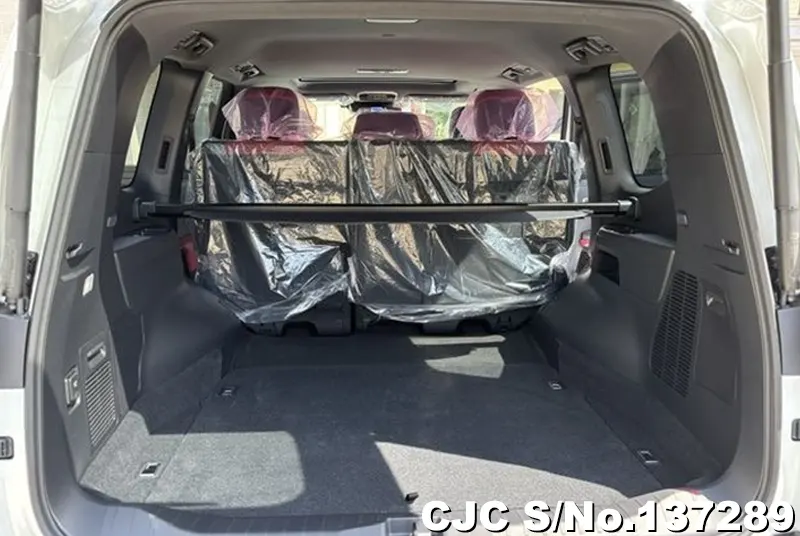 Toyota Land Cruiser in Pearl for Sale Image 4