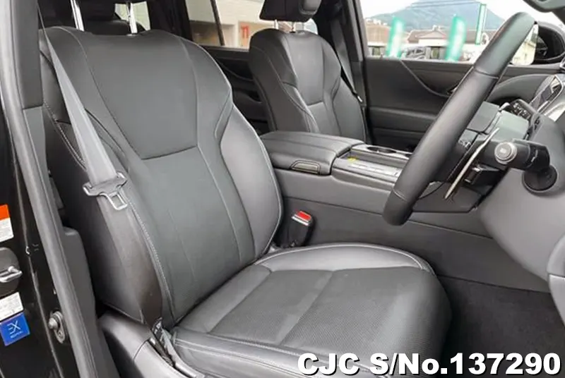 Lexus LX700H in Black for Sale Image 3