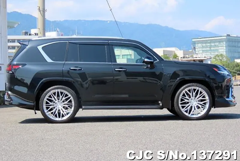 Lexus LX700H in Black for Sale Image 4