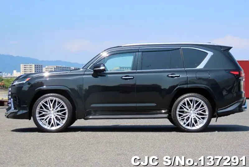 Lexus LX700H in Black for Sale Image 5