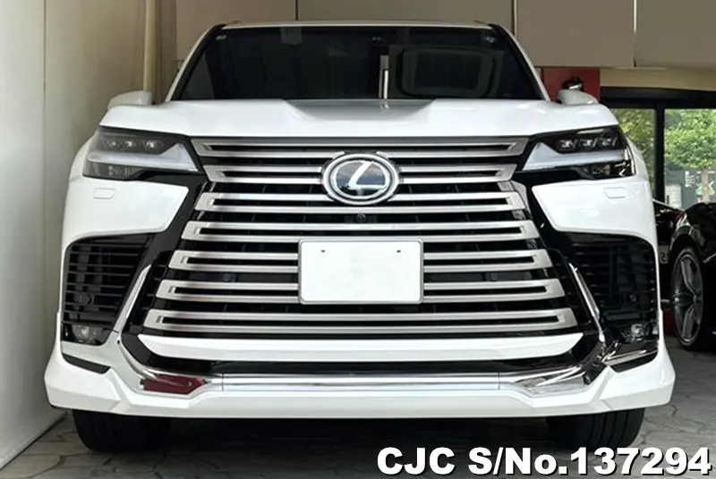 Lexus LX700H in Pearl for Sale Image 2