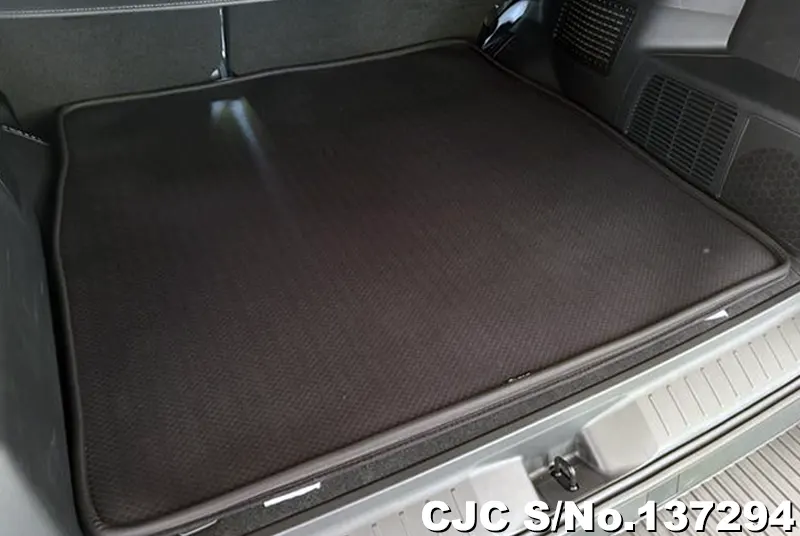 Lexus LX700H in Pearl for Sale Image 5