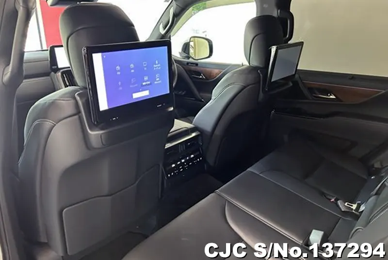 Lexus LX700H in Pearl for Sale Image 9