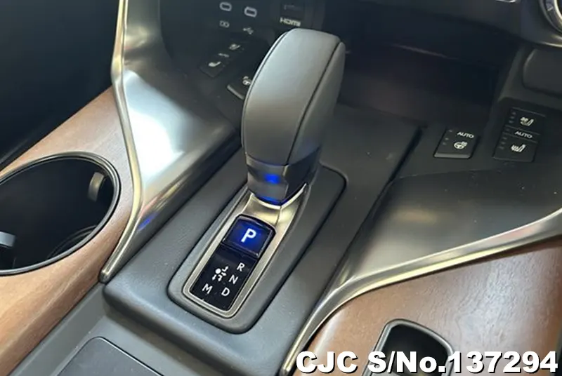 Lexus LX700H in Pearl for Sale Image 15