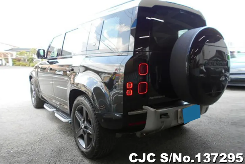 Land Rover Defender in Black for Sale Image 1