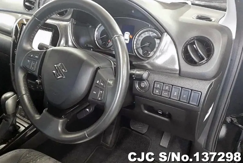 Suzuki Escudo in Black for Sale Image 8