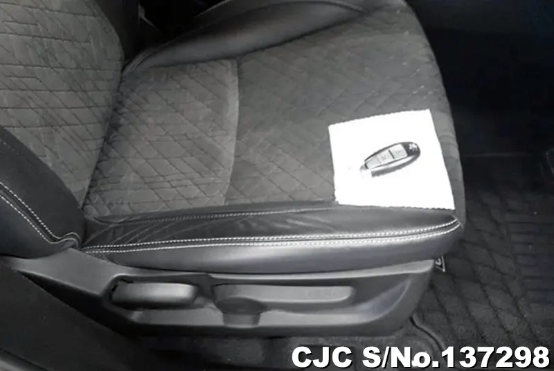 Suzuki Escudo in Black for Sale Image 9