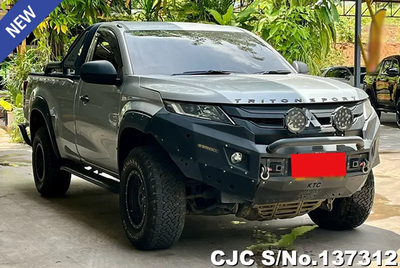 Mitsubishi / Triton 2020