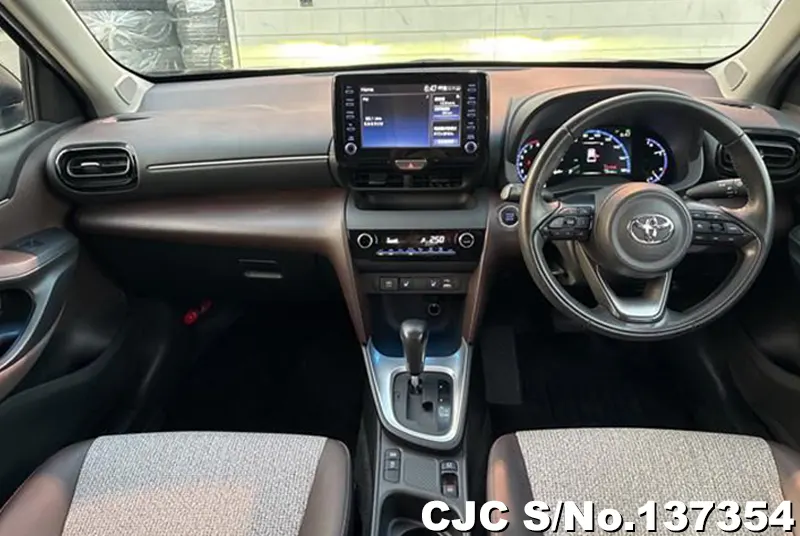 Toyota Yaris Cross in Red for Sale Image 2