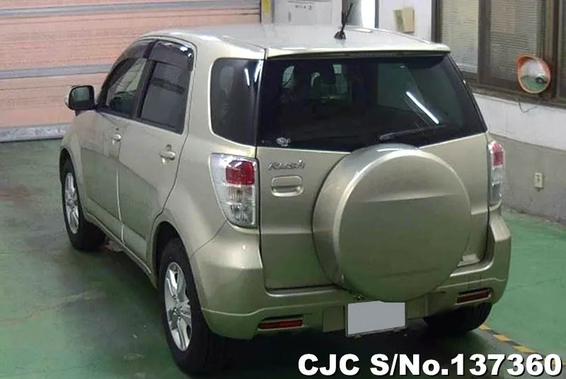 Toyota Rush in Silver for Sale Image 1