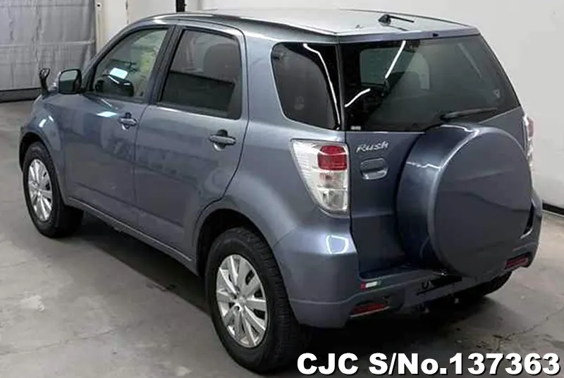 Toyota Rush in Gray for Sale Image 1
