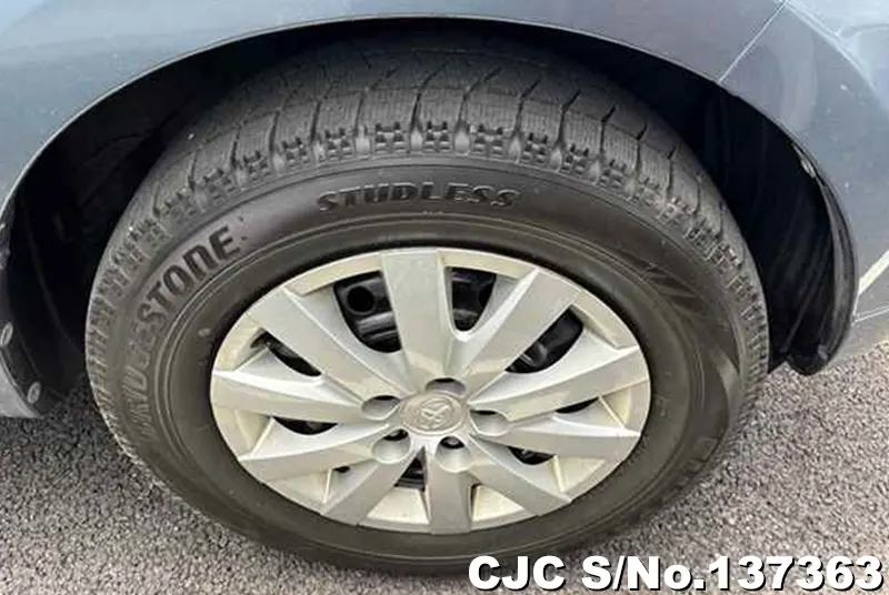 Toyota Rush in Gray for Sale Image 4