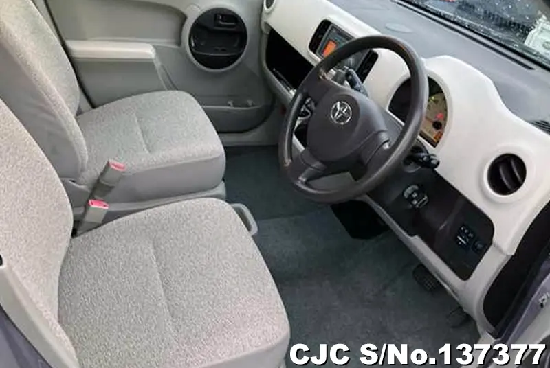 Toyota Passo in Purple for Sale Image 5