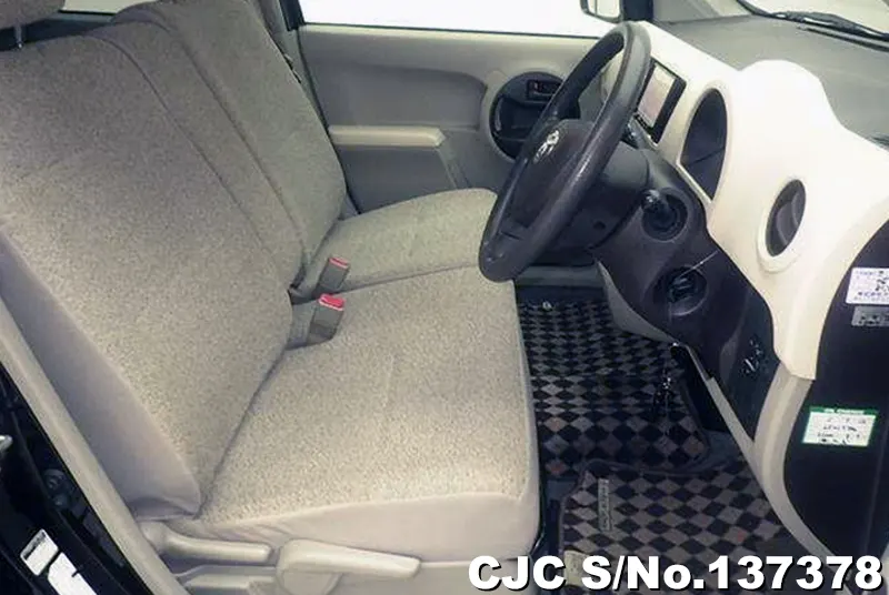 Toyota Passo in Tea for Sale Image 4
