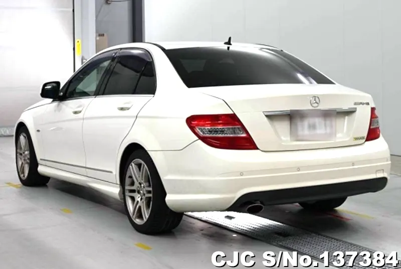 Mercedes Benz C Class in White for Sale Image 1