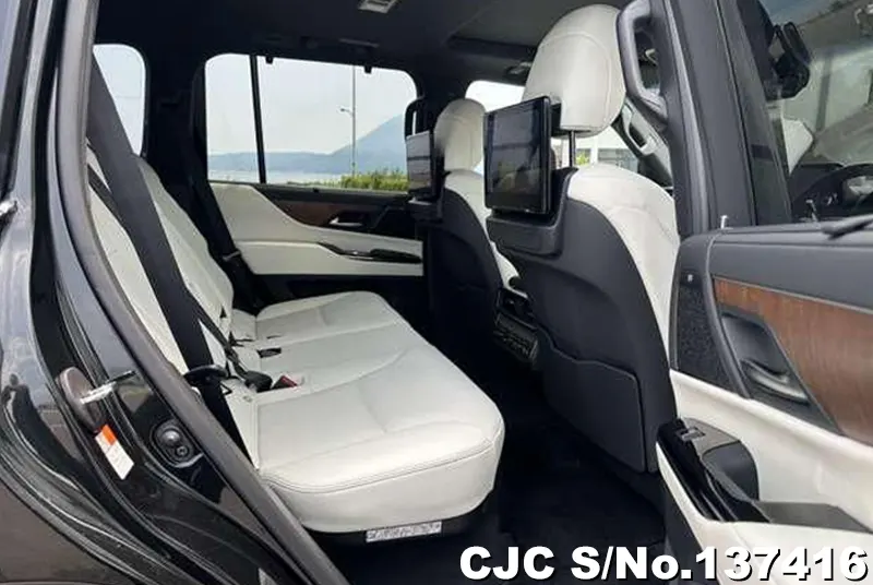 Lexus LX 600 in Black for Sale Image 8
