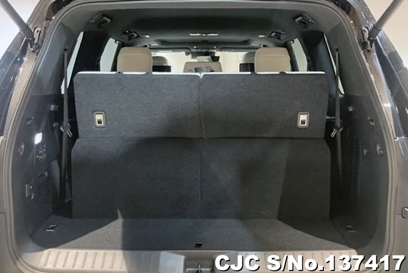Lexus LX 600 in Black for Sale Image 4