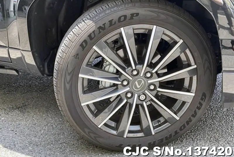 Lexus GX 550 in Black for Sale Image 14