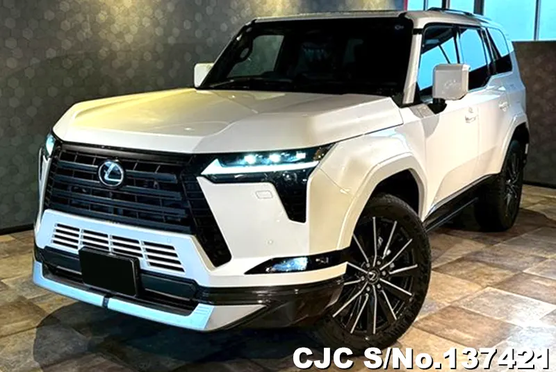 Lexus GX 550 in White for Sale Image 2