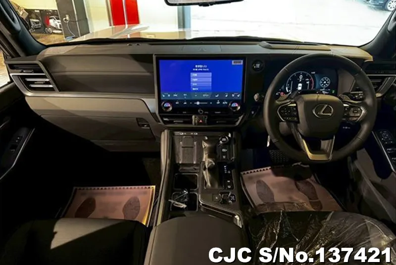 Lexus GX 550 in White for Sale Image 6