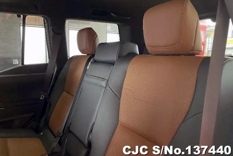 Lexus GX 550 in Pearl for Sale Image 16